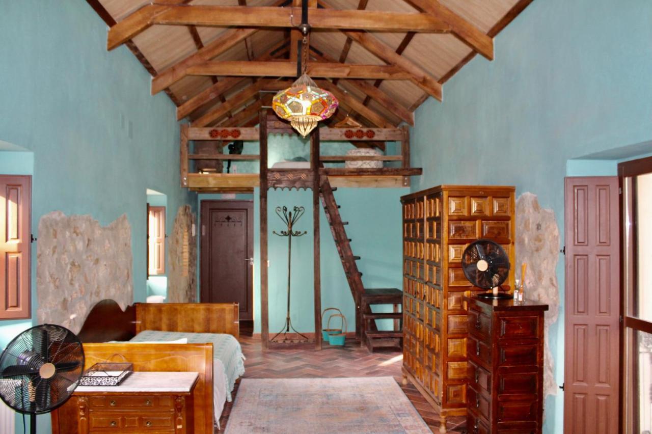 Room In Villa - Beautiful Accommodation At The Heart Of Andalusia Puente Genil Bagian luar foto